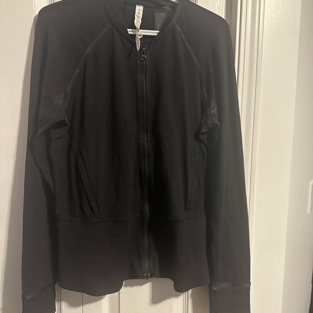 Black lululemon Zip-Up Jacket